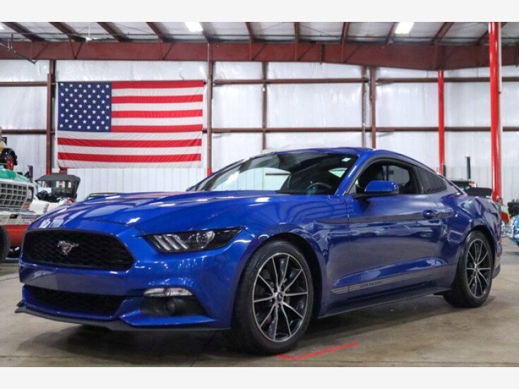 Thumbnail Photo undefined for 2017 Ford Mustang